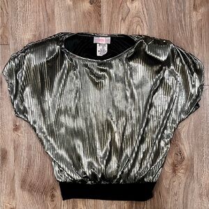 Vintage woman’s clubbing top!!
